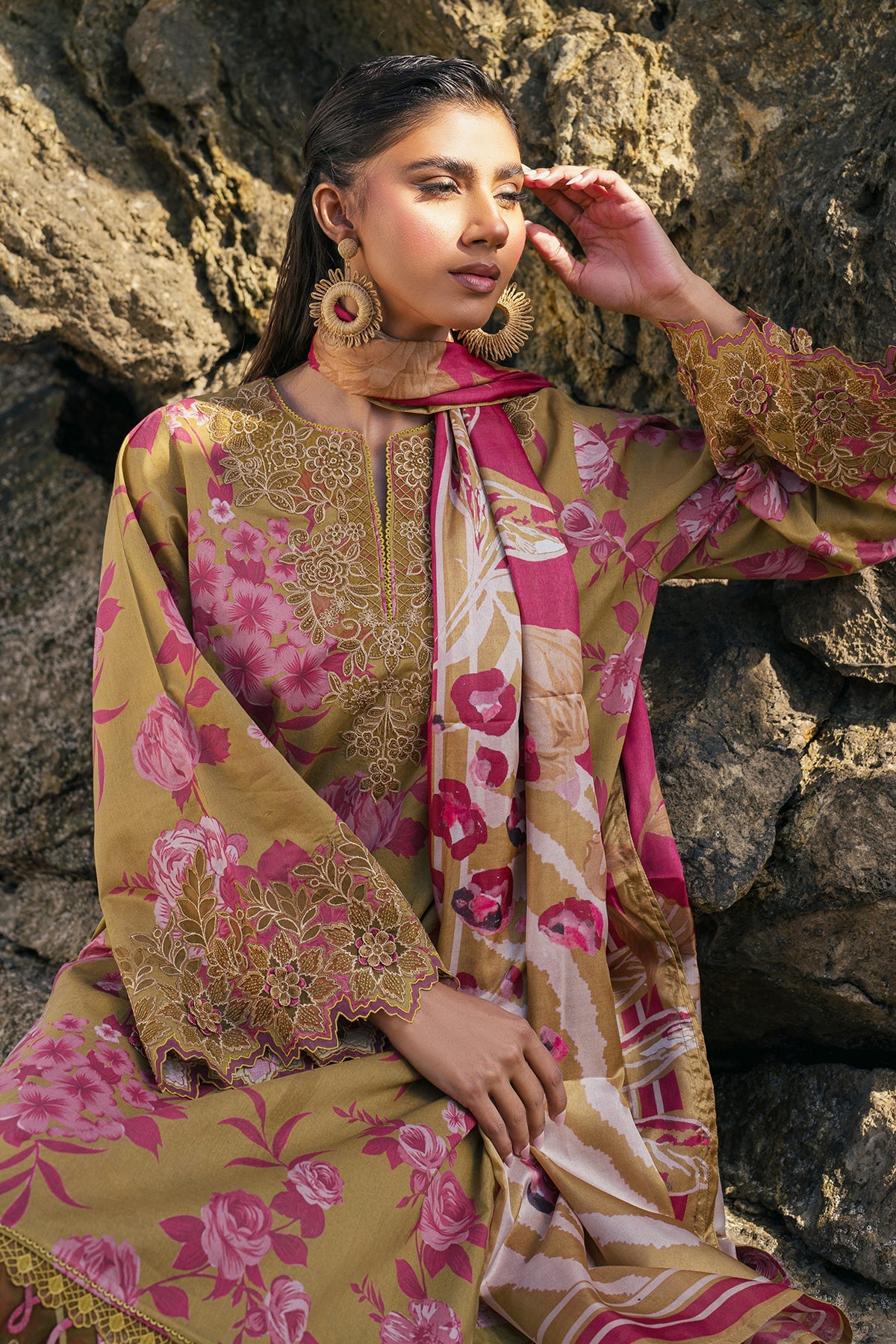 EMBROIDERED PRINTED LAWN SF-4111