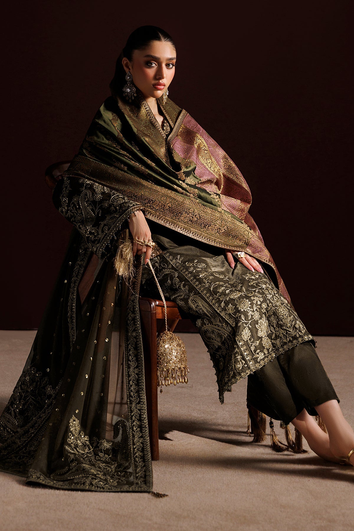EMBROIDERED VELVET UF-4553