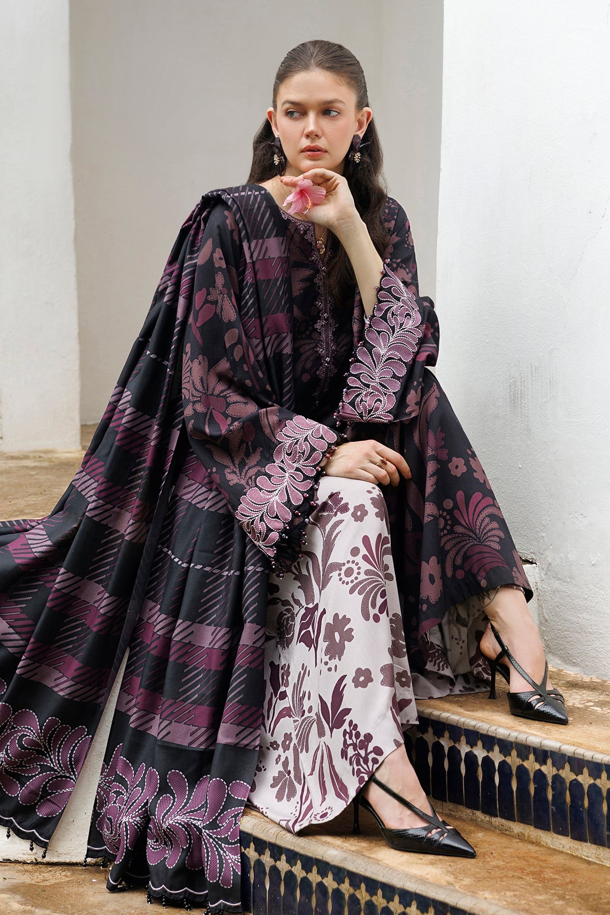EMBROIDERED VISCOSE SILK UF-4587