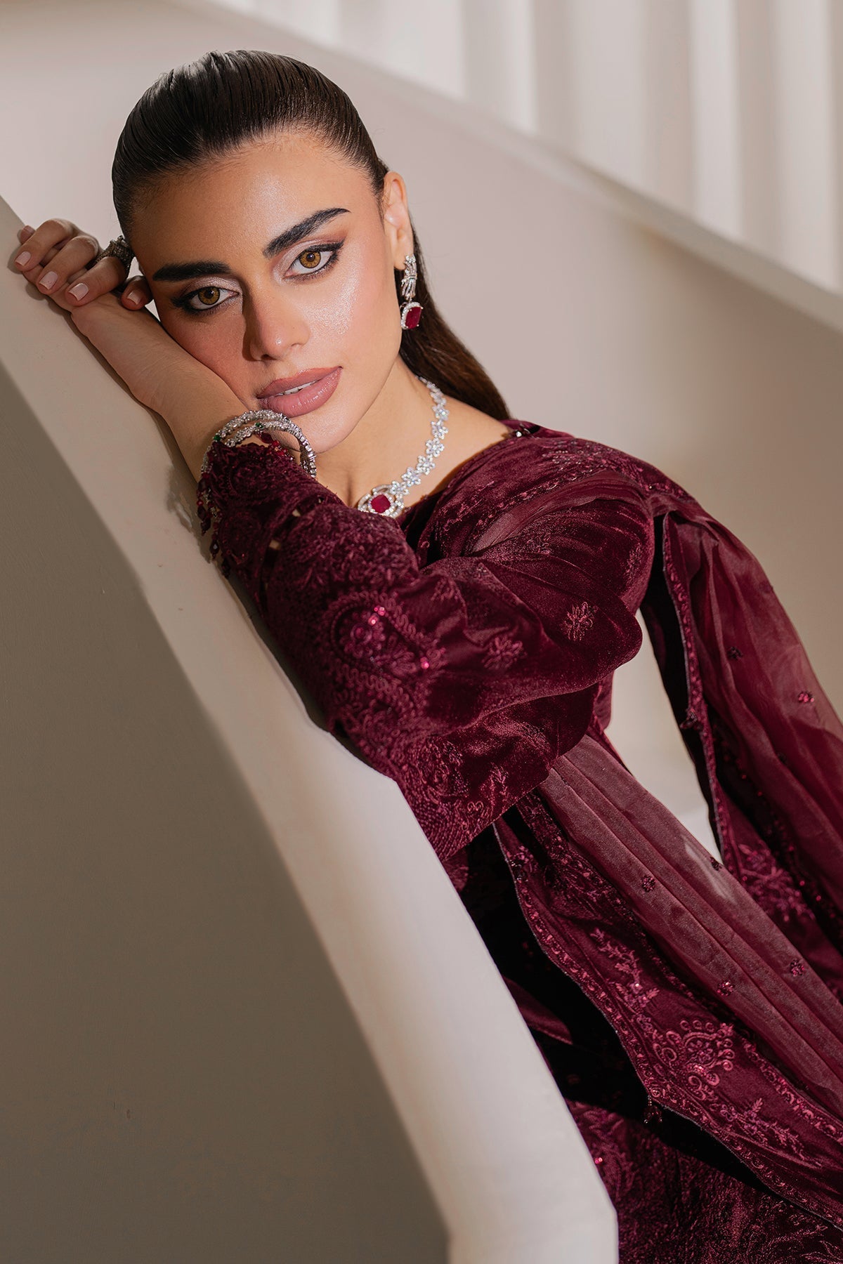 EMBROIDERED VELVET SF-758
