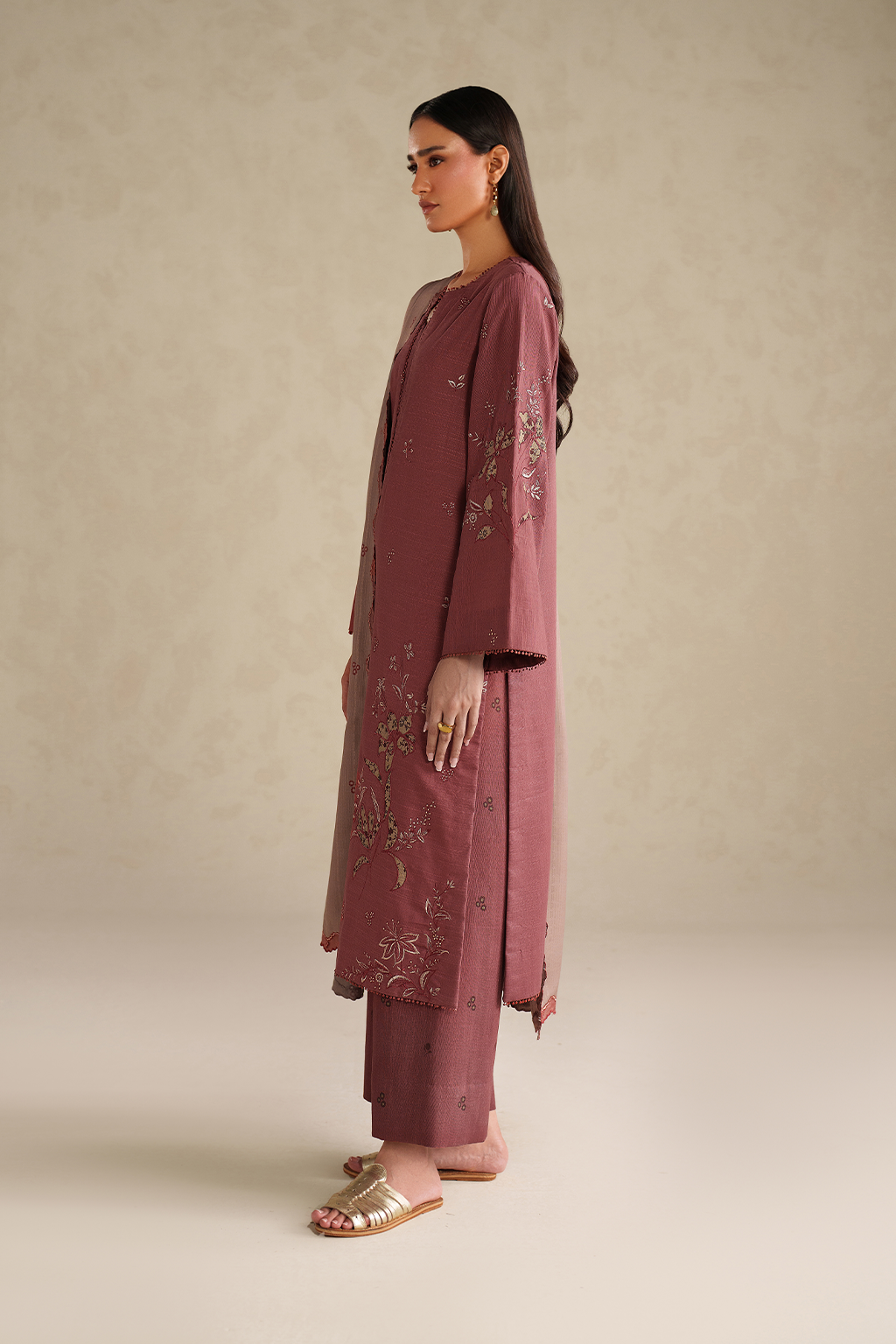 UE-581 Embroidered Khaddar