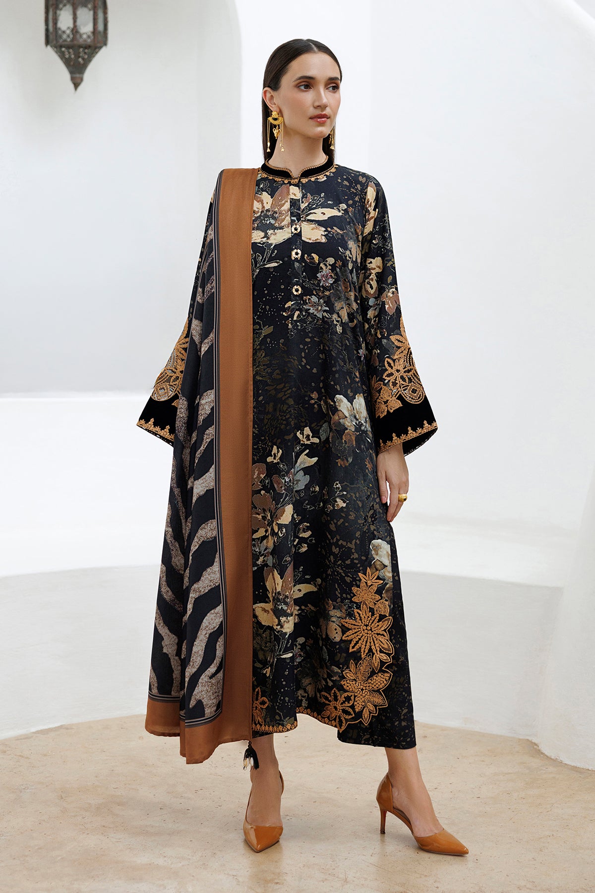 EMBROIDERED VISCOSE SILK UF-4588