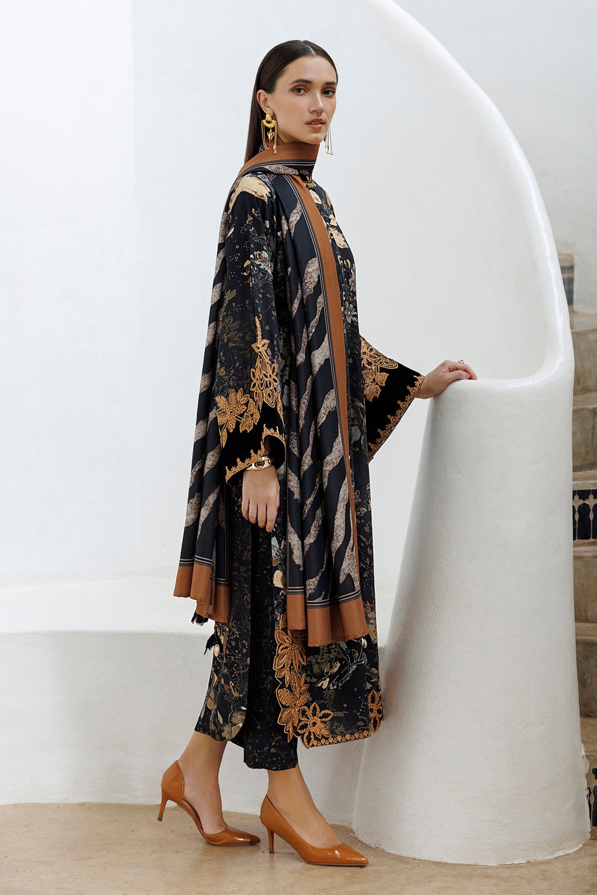 EMBROIDERED VISCOSE SILK UF-4588