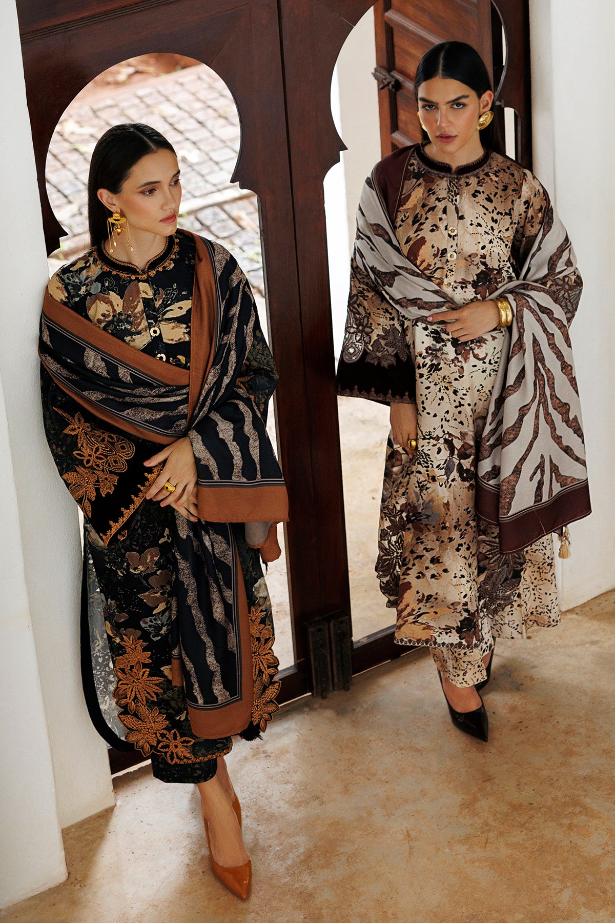 EMBROIDERED VISCOSE SILK UF-4588