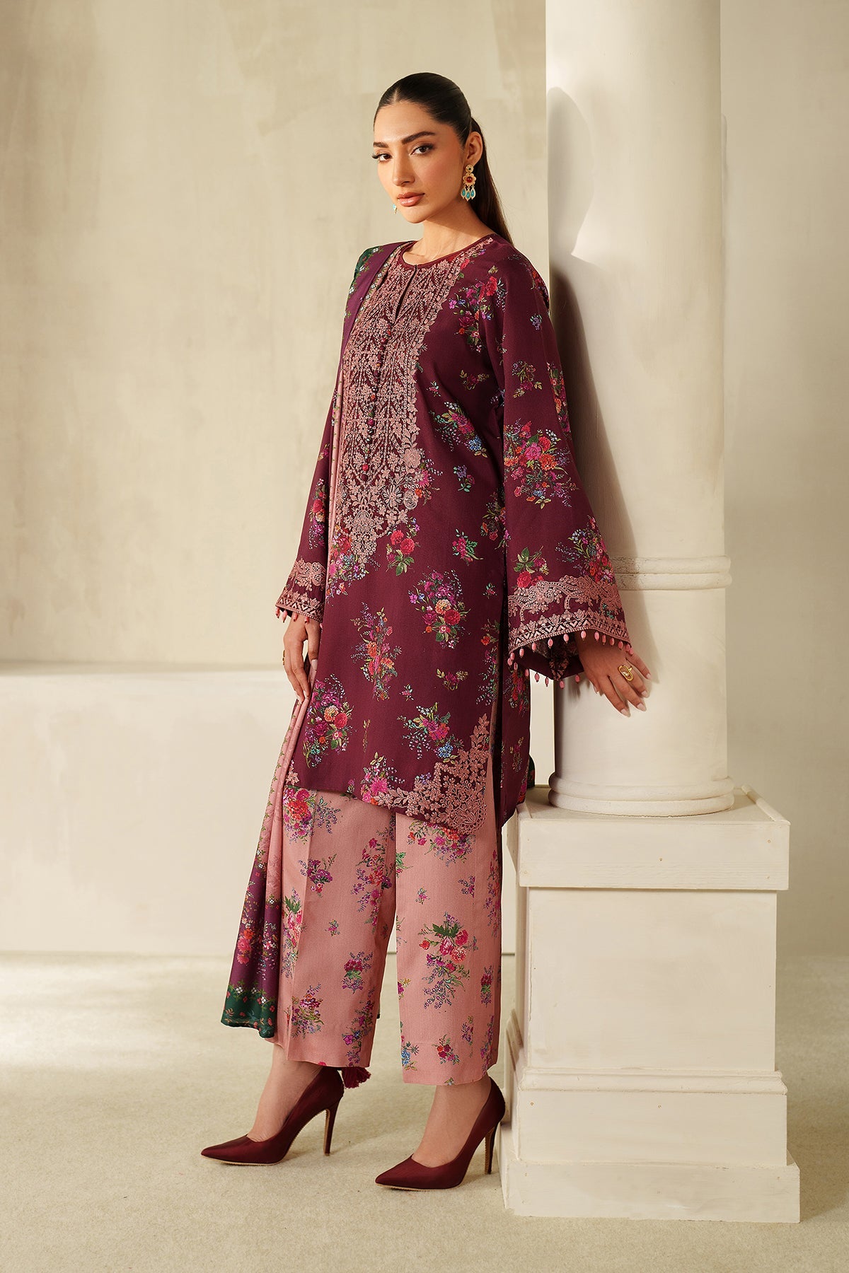 EMBROIDERED KHADDAR SF-4338