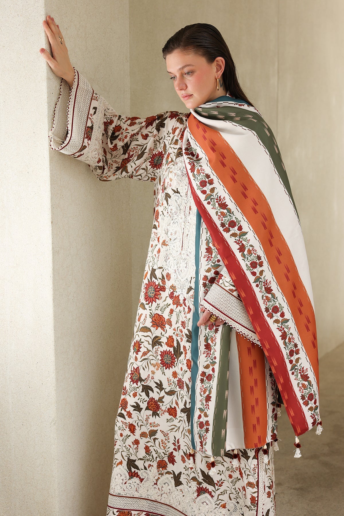 EMBROIDERED VISCOSE SILK UF-4557