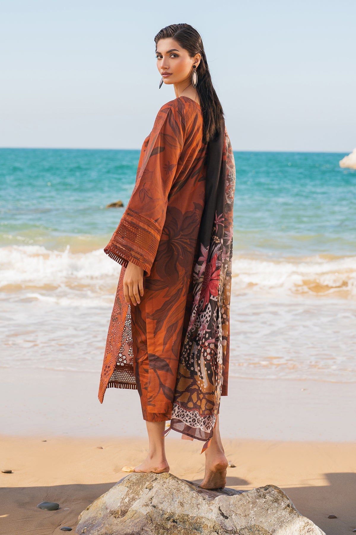 EMBROIDERED PRINTED LAWN UF-4113