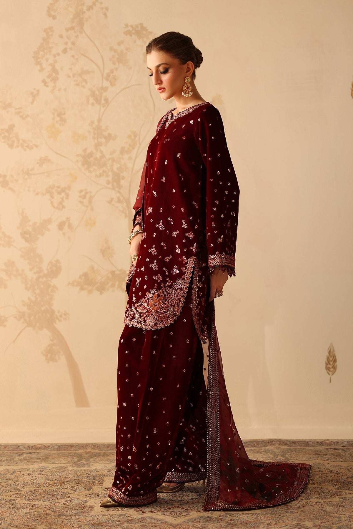 EMBROIDERED VELVET UF-4314