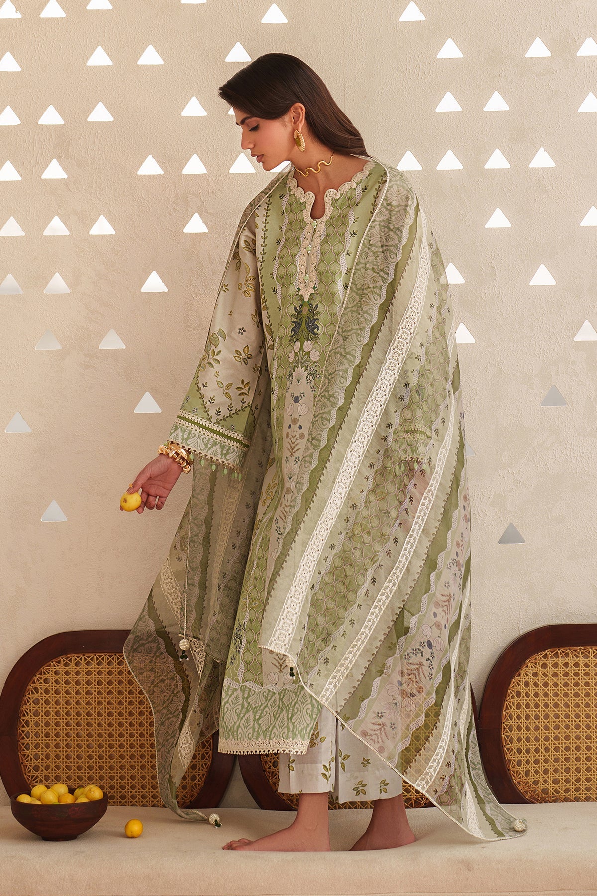 EMBROIDERED LAWN UF-4406