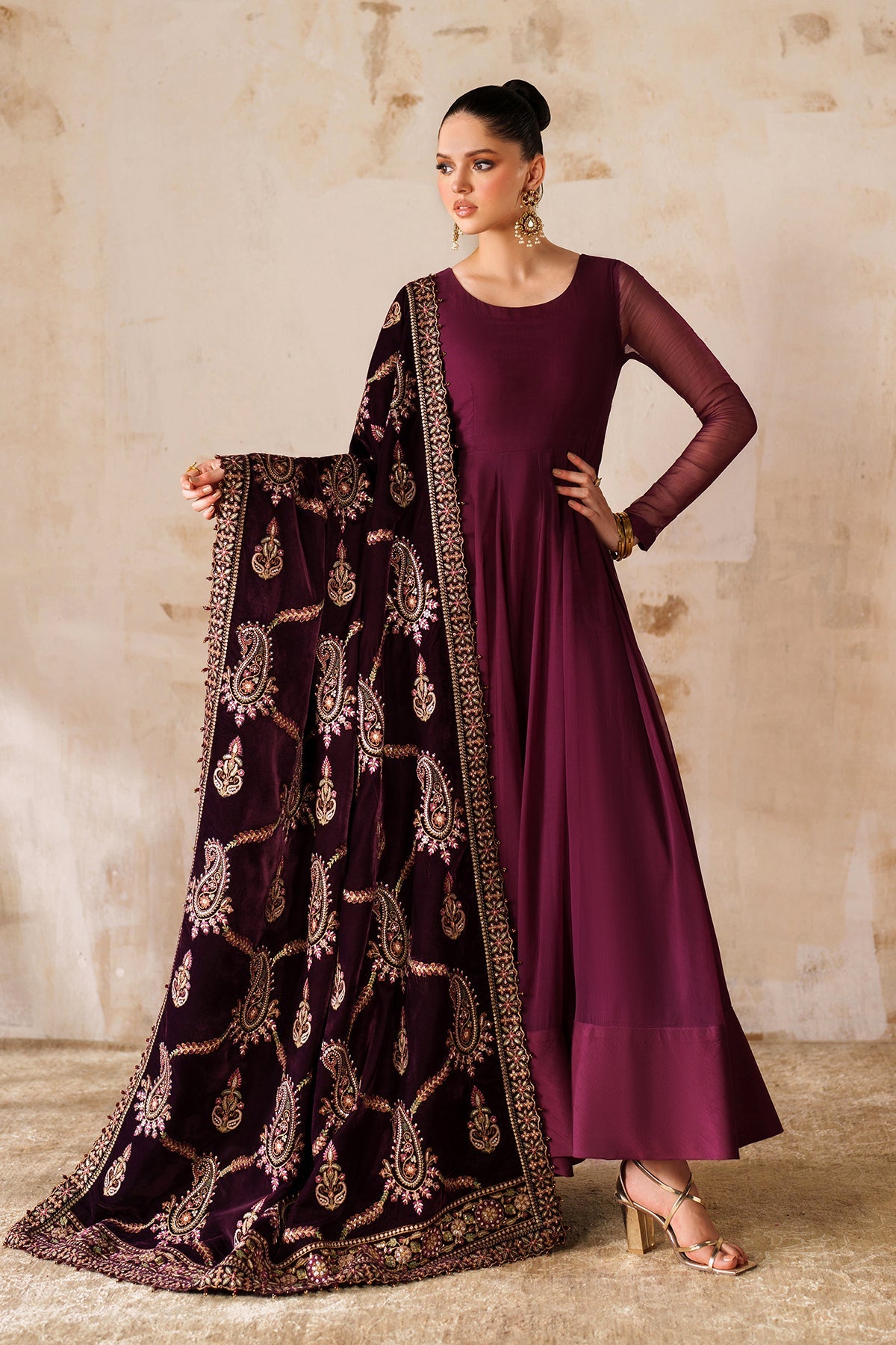 EMBROIDERED VELVET SHAWL VS-62