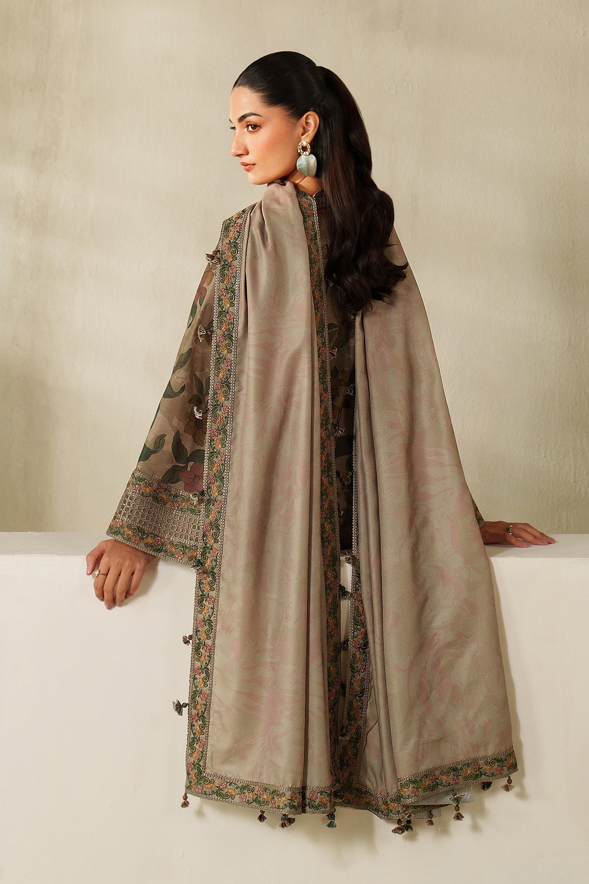 EMBROIDERED KHADDAR UF-4339