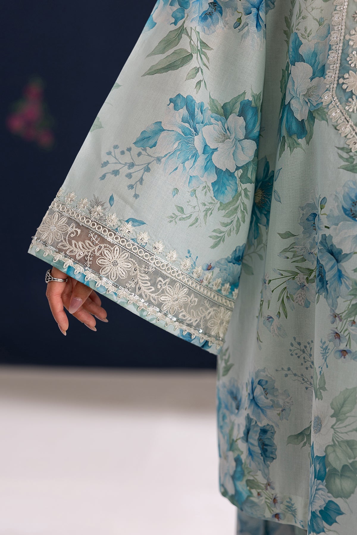EMBROIDERED LAWN UF-4461