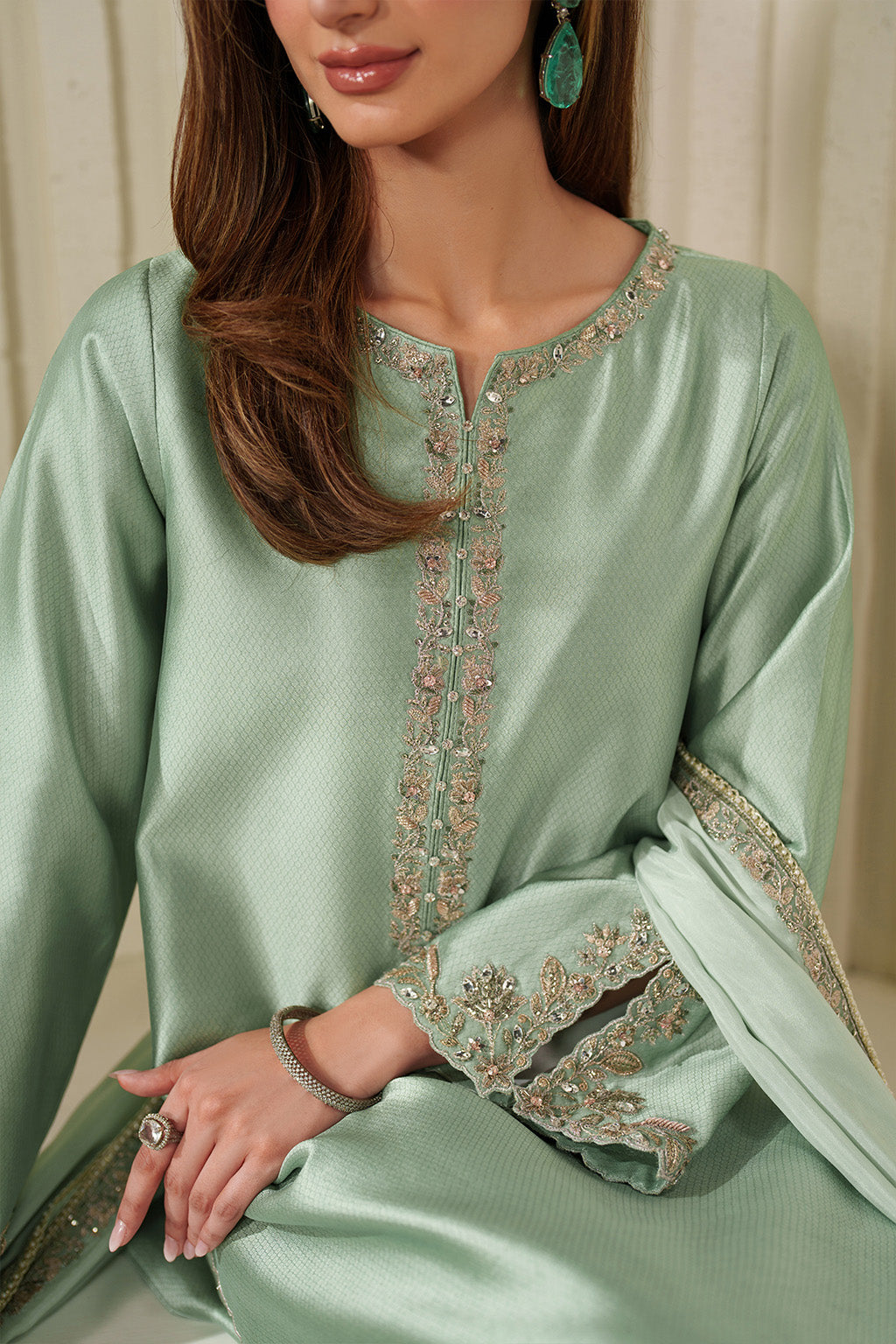 UE-615 Textured Silk