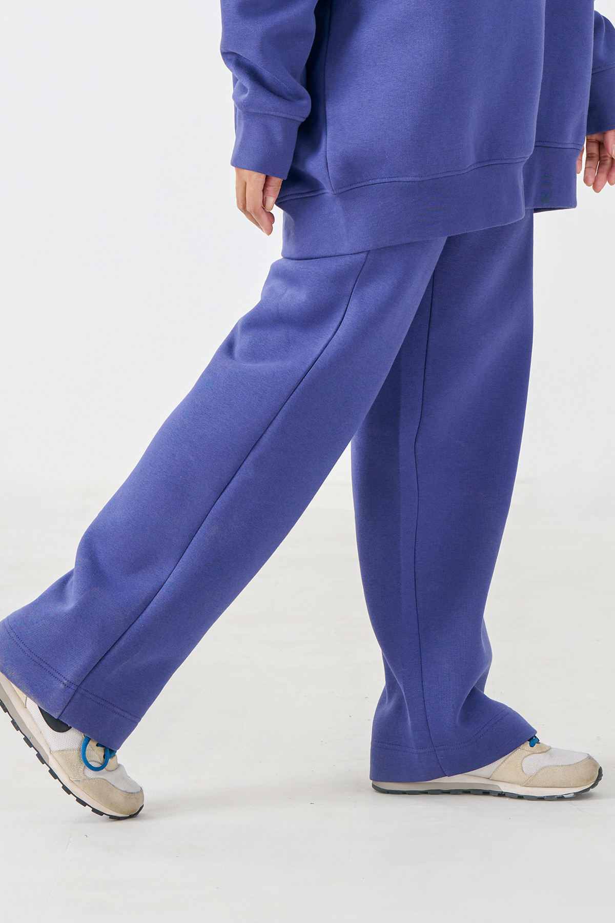 Cozy Fleece Straight-Leg Trousers (Deep Blue)