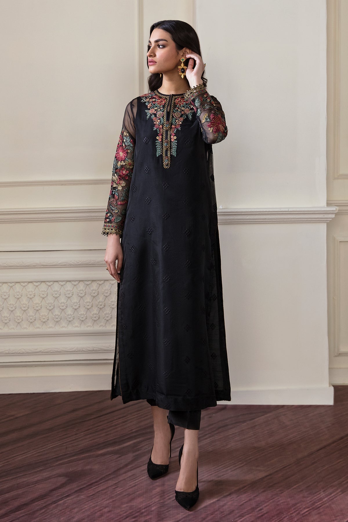 EMBROIDERED ORGANZA SF-290