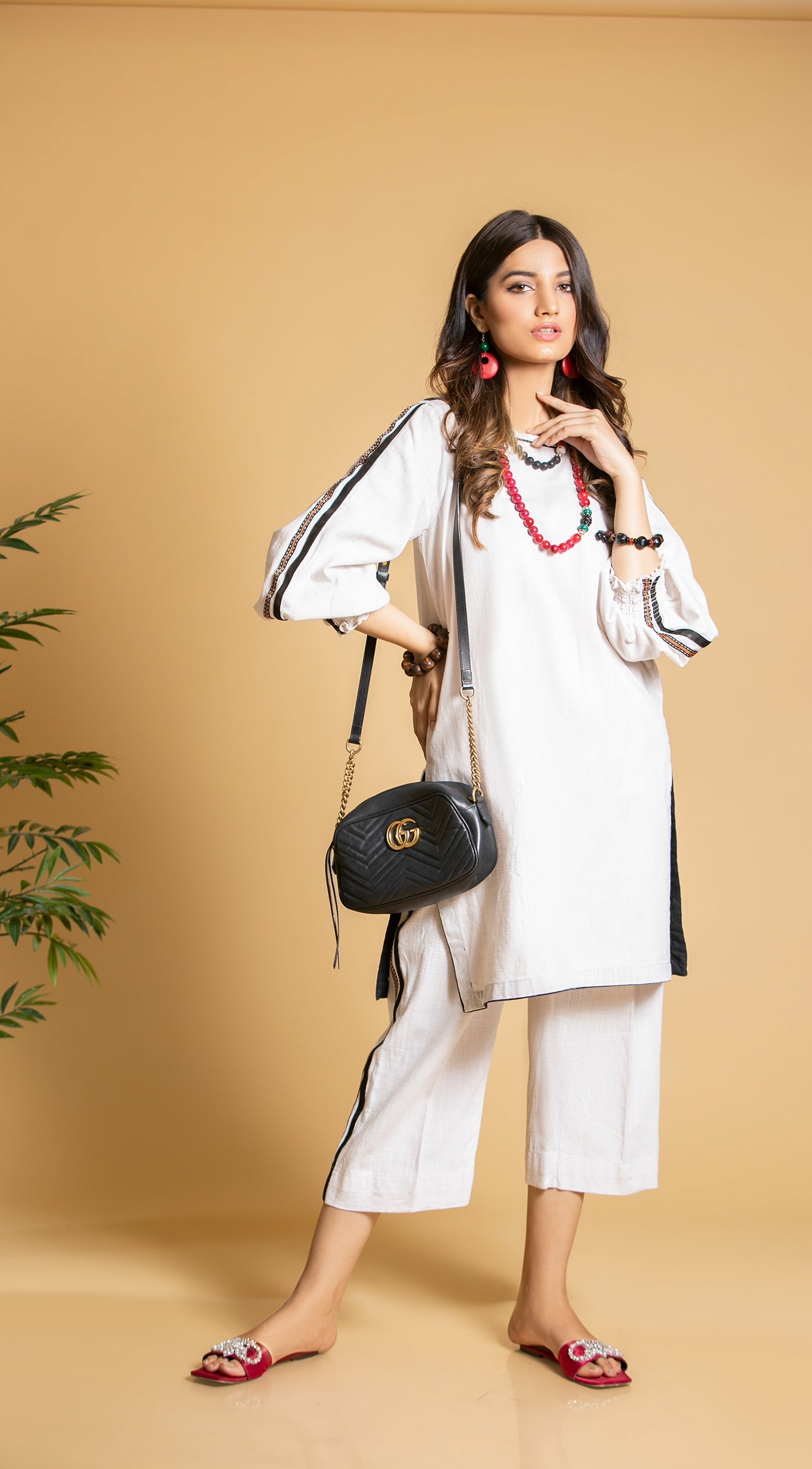 https://cdn.shopify.com/s/files/1/0654/4313/5706/products/13_110c0116-db9e-4a8b-8bf7-ca1ca1a7eedc.jpg?v=1656944330
