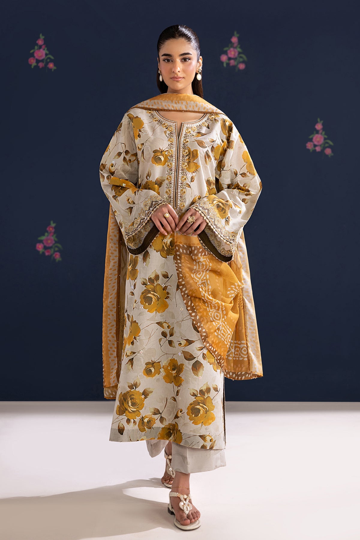 EMBROIDERED LAWN UF-4462