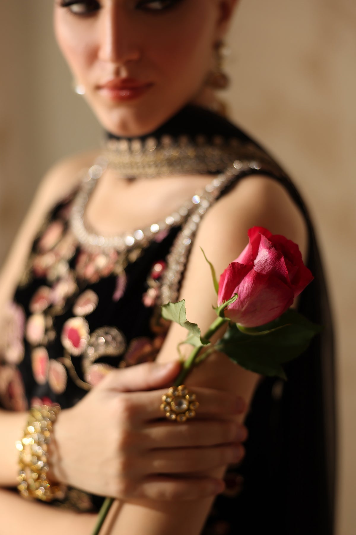 EMBROIDERED VELVET SF-4312