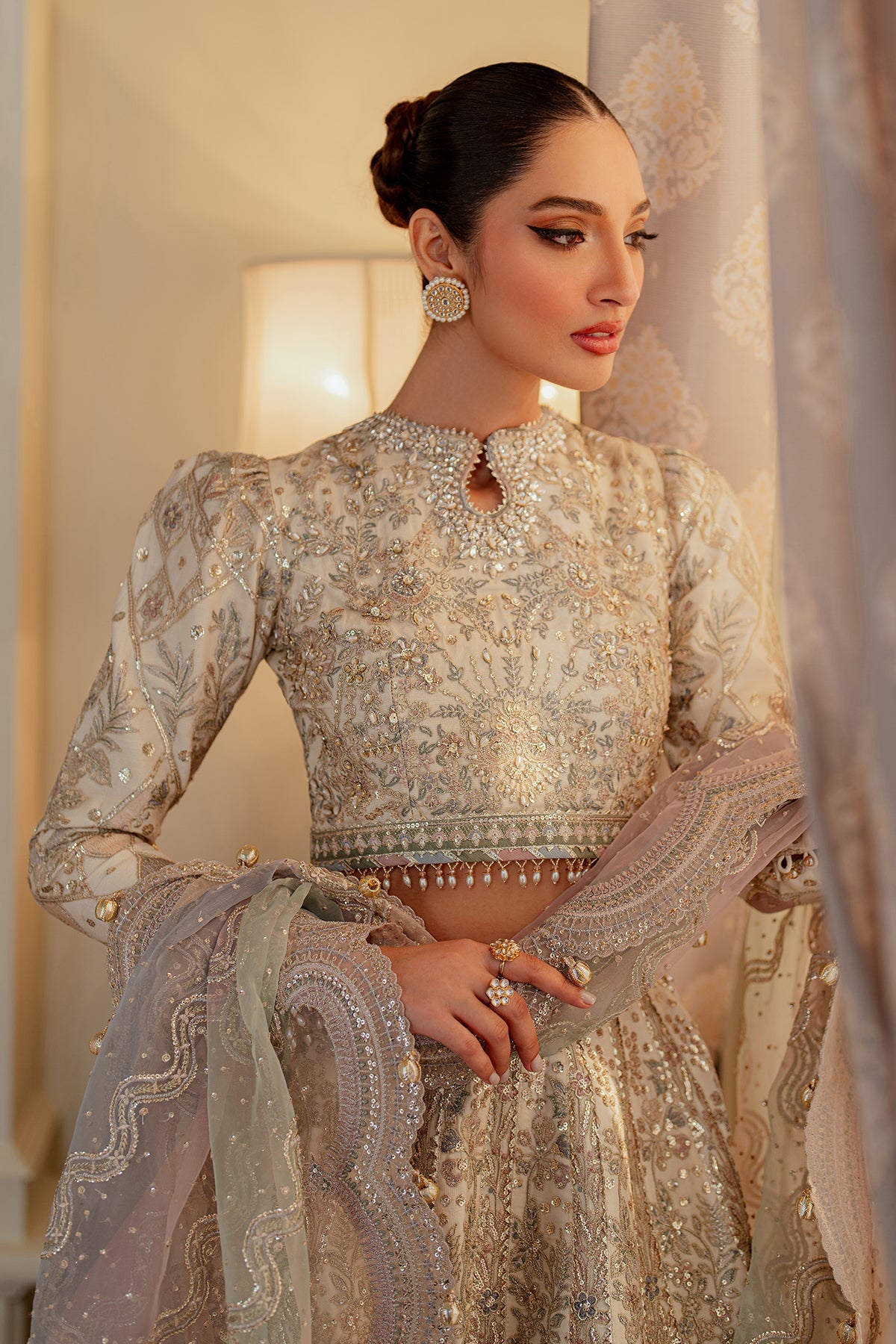 EMBROIDERED NET CH13-06 STITCHED