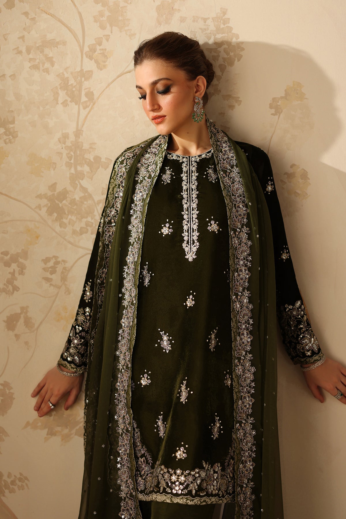 EMBROIDERED VELVET SF-4311