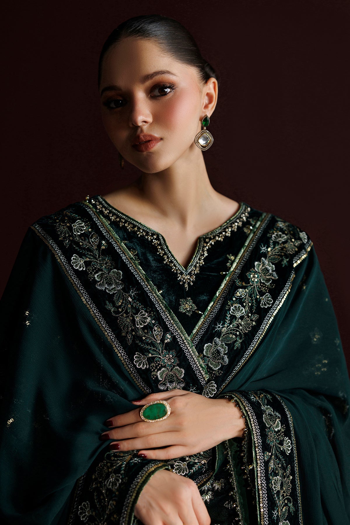 EMBROIDERED VELVET UF-4554