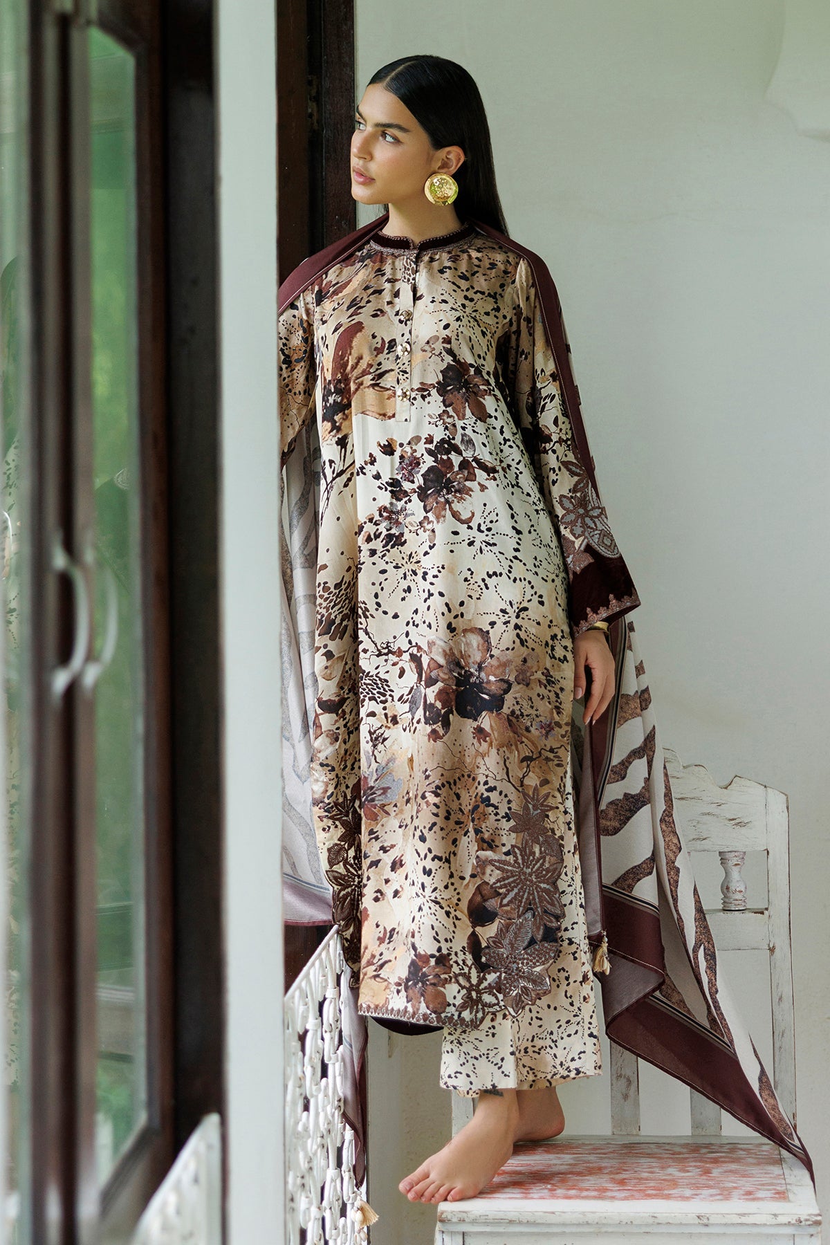 EMBROIDERED VISCOSE SILK UF-4589