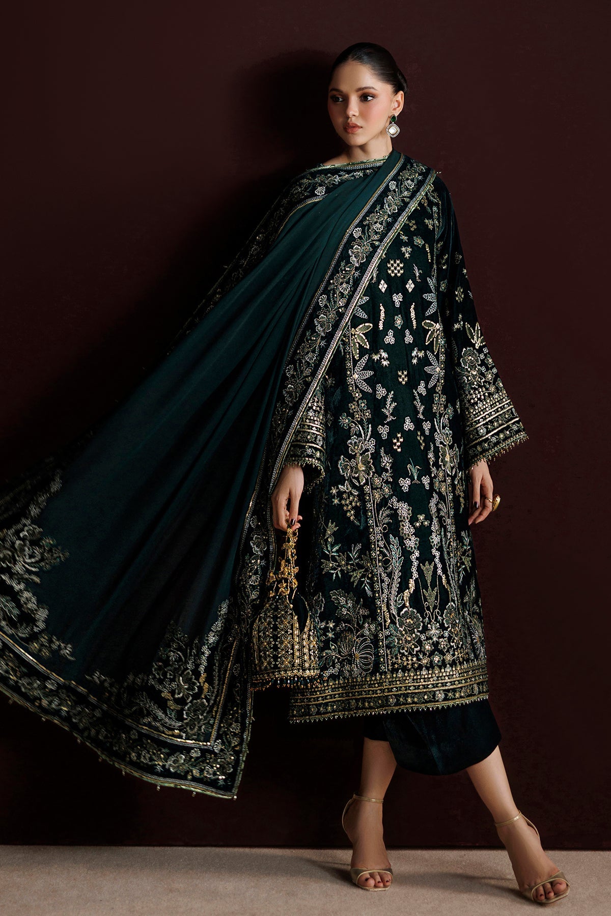 EMBROIDERED VELVET UF-4554