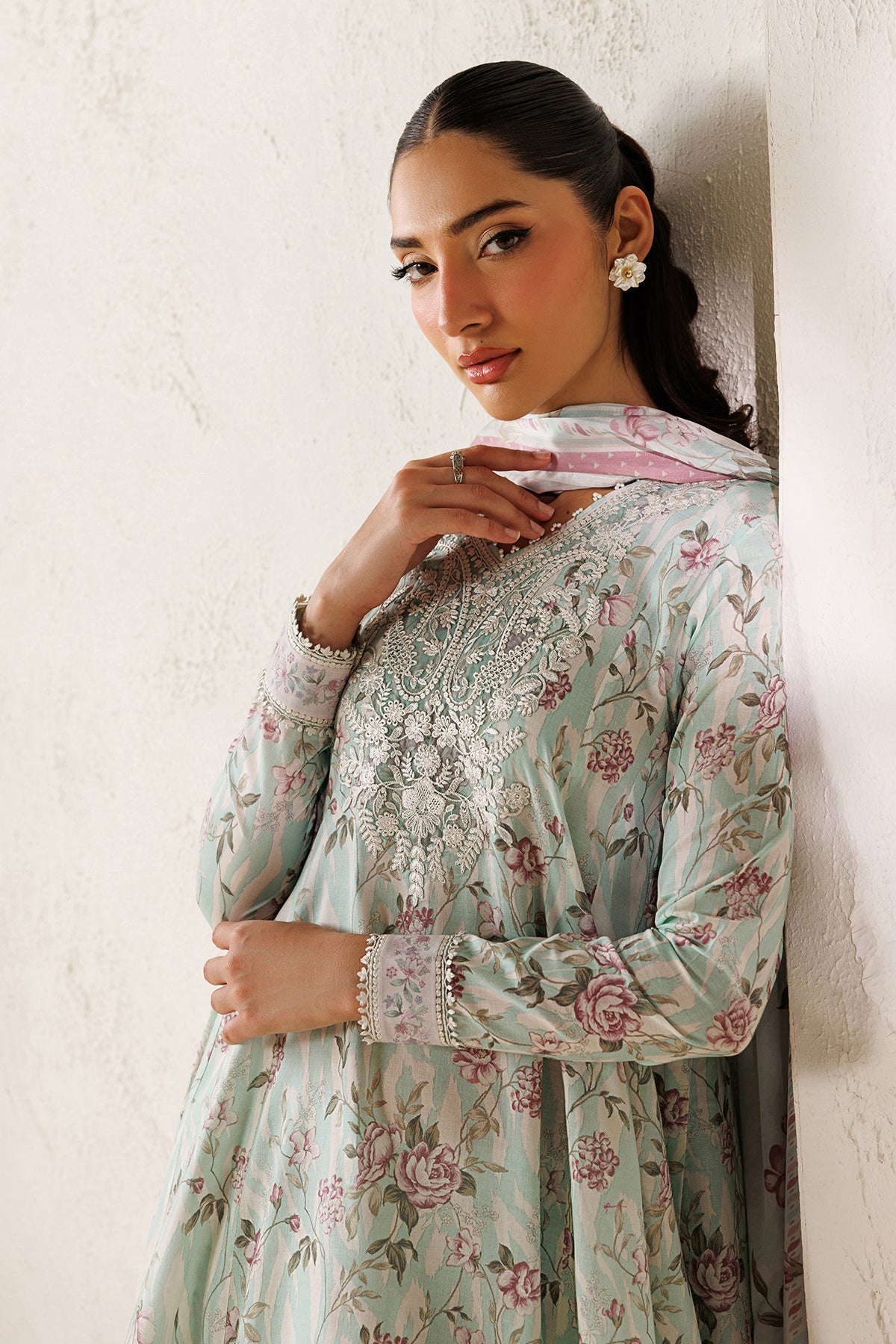 EMBROIDERED LAWN UF-4478