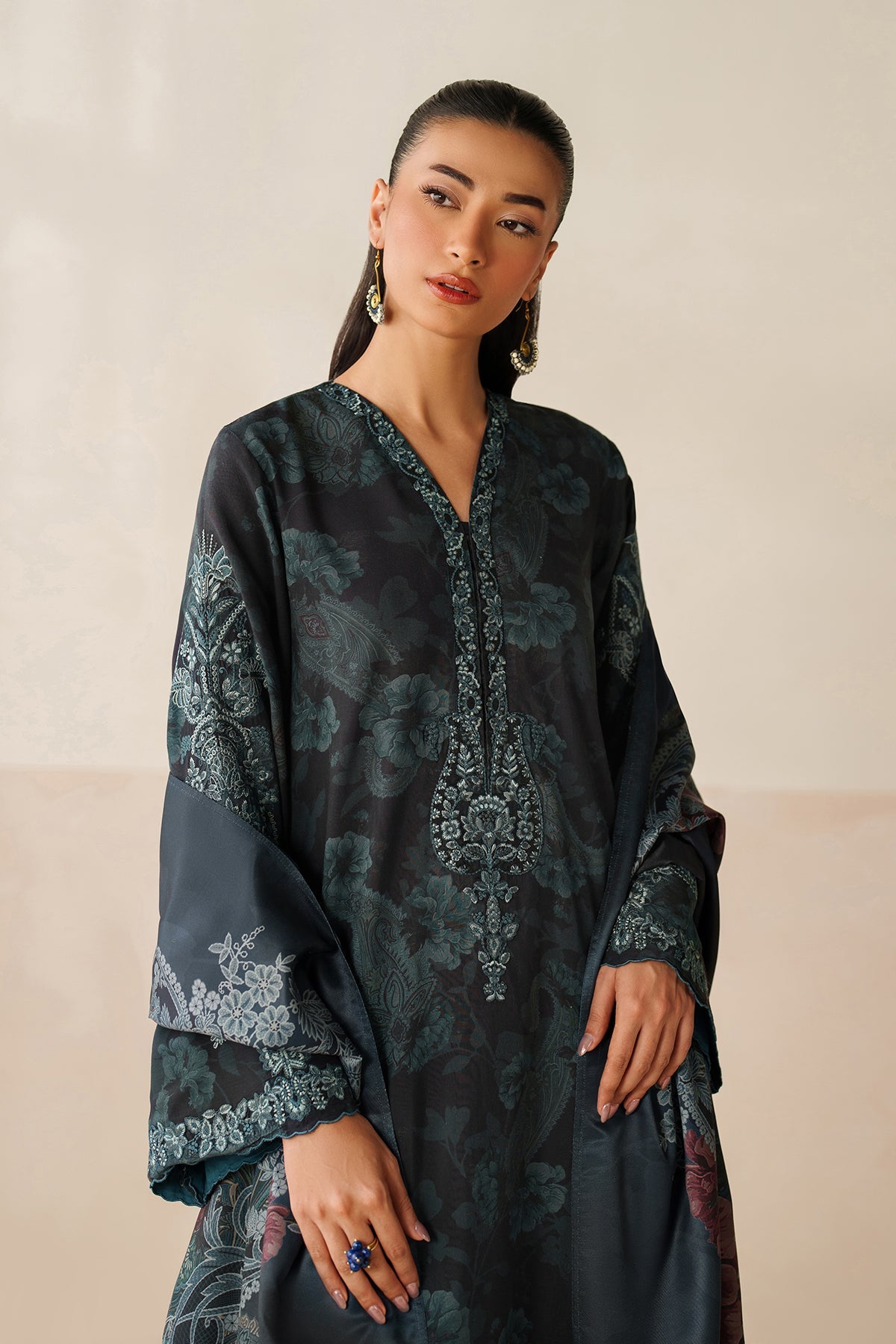 EMBROIDERED VISCOSE SILK SF-4280