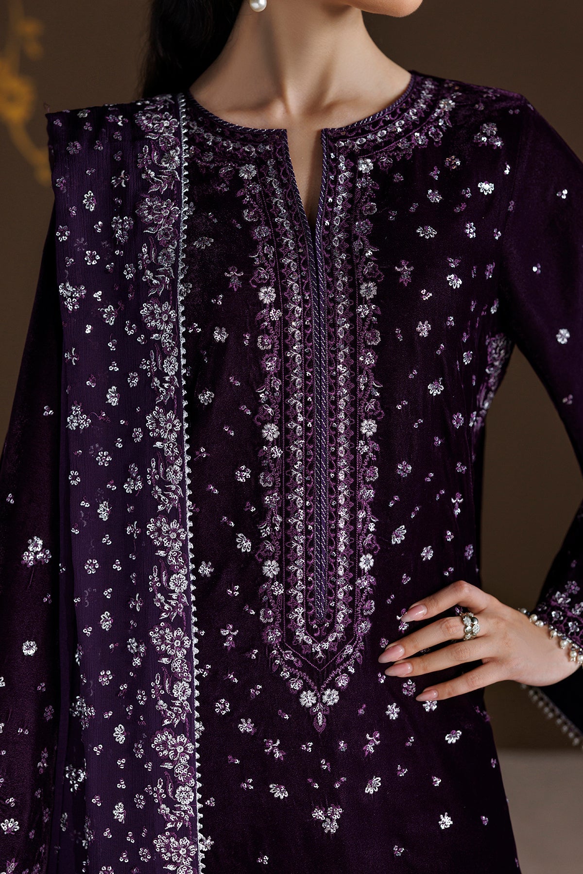EMBROIDERED VELVET SF-4546
