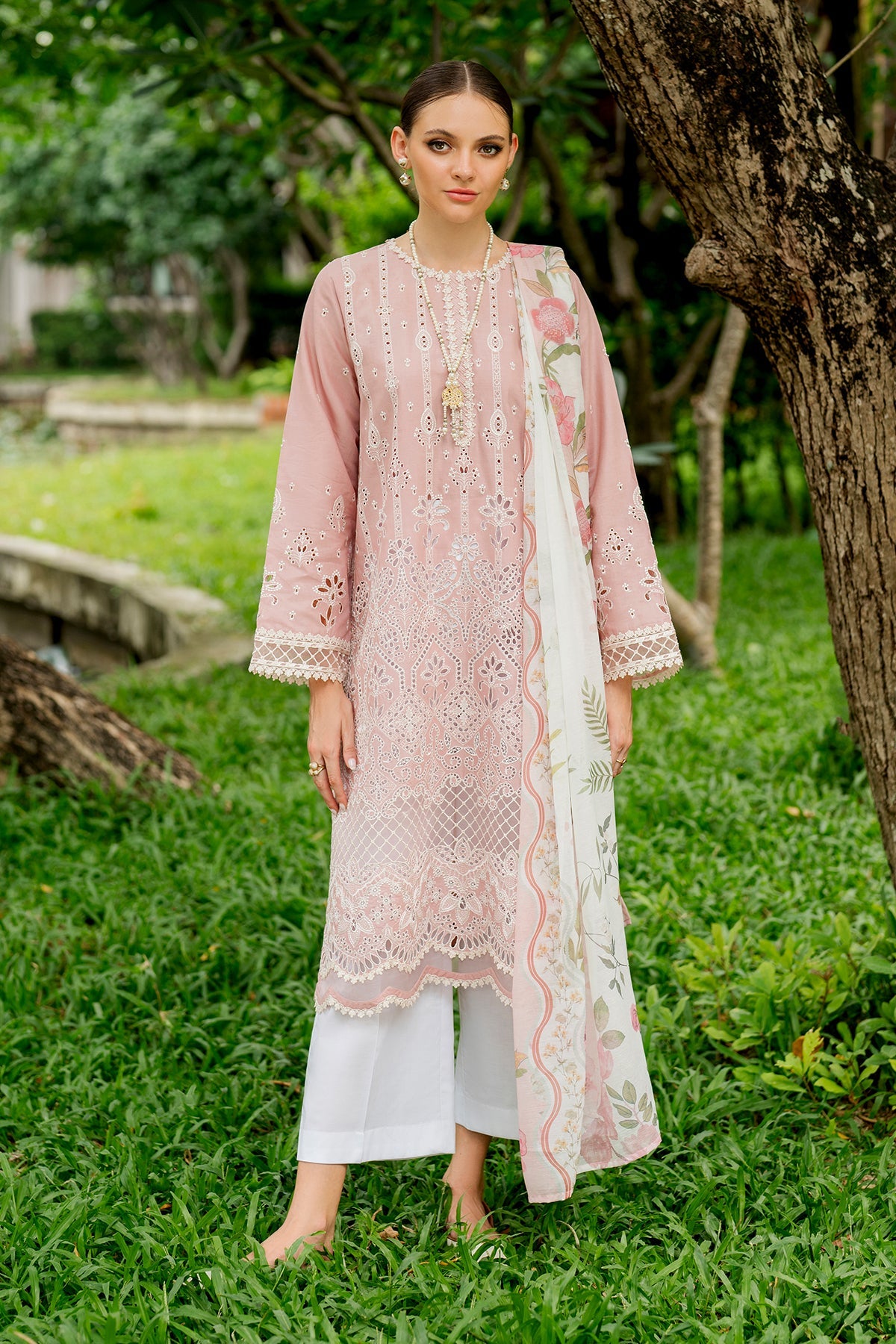 EMBROIDERED LAWN UF-4264