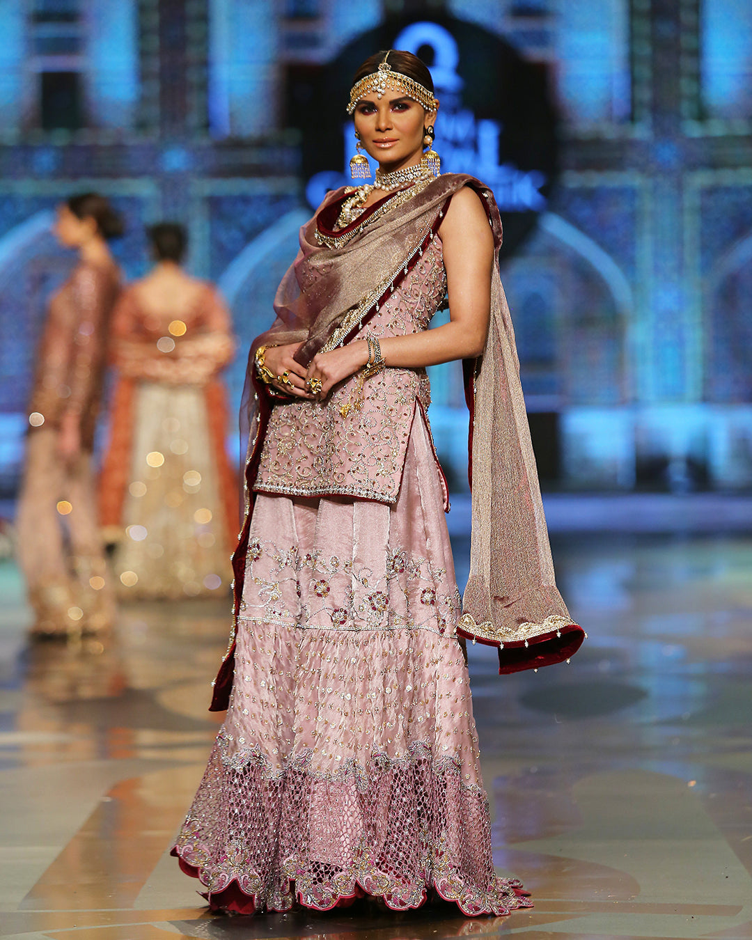 faiza saqlain