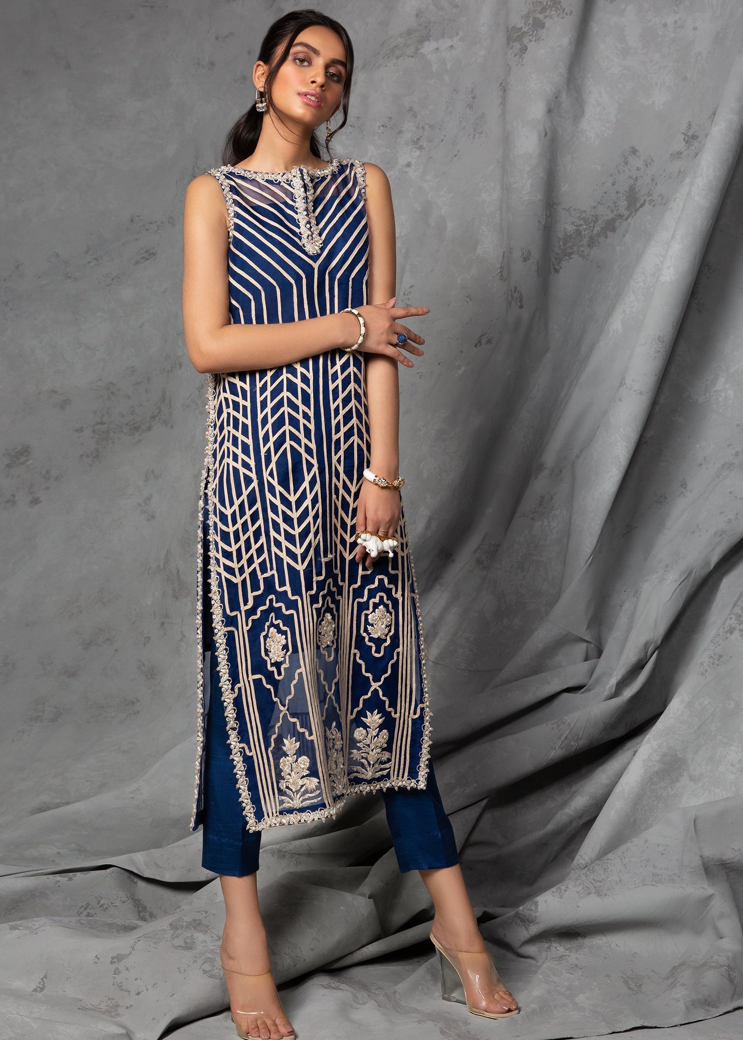 https://cdn.shopify.com/s/files/1/1625/9005/products/16_bb25b9dc-7a47-4c05-aa1b-2e67ba24131c.jpg?v=1592550397