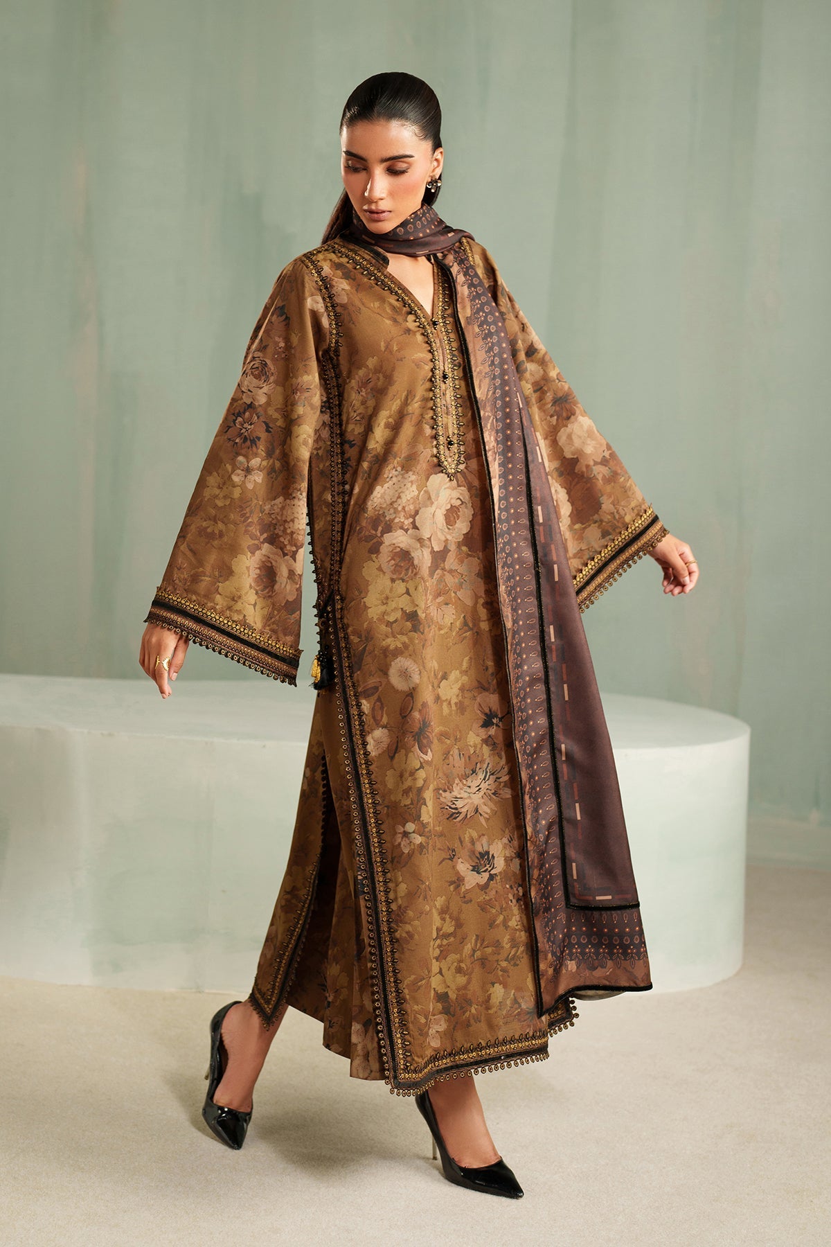 EMBROIDERED KHADDAR SF-4324