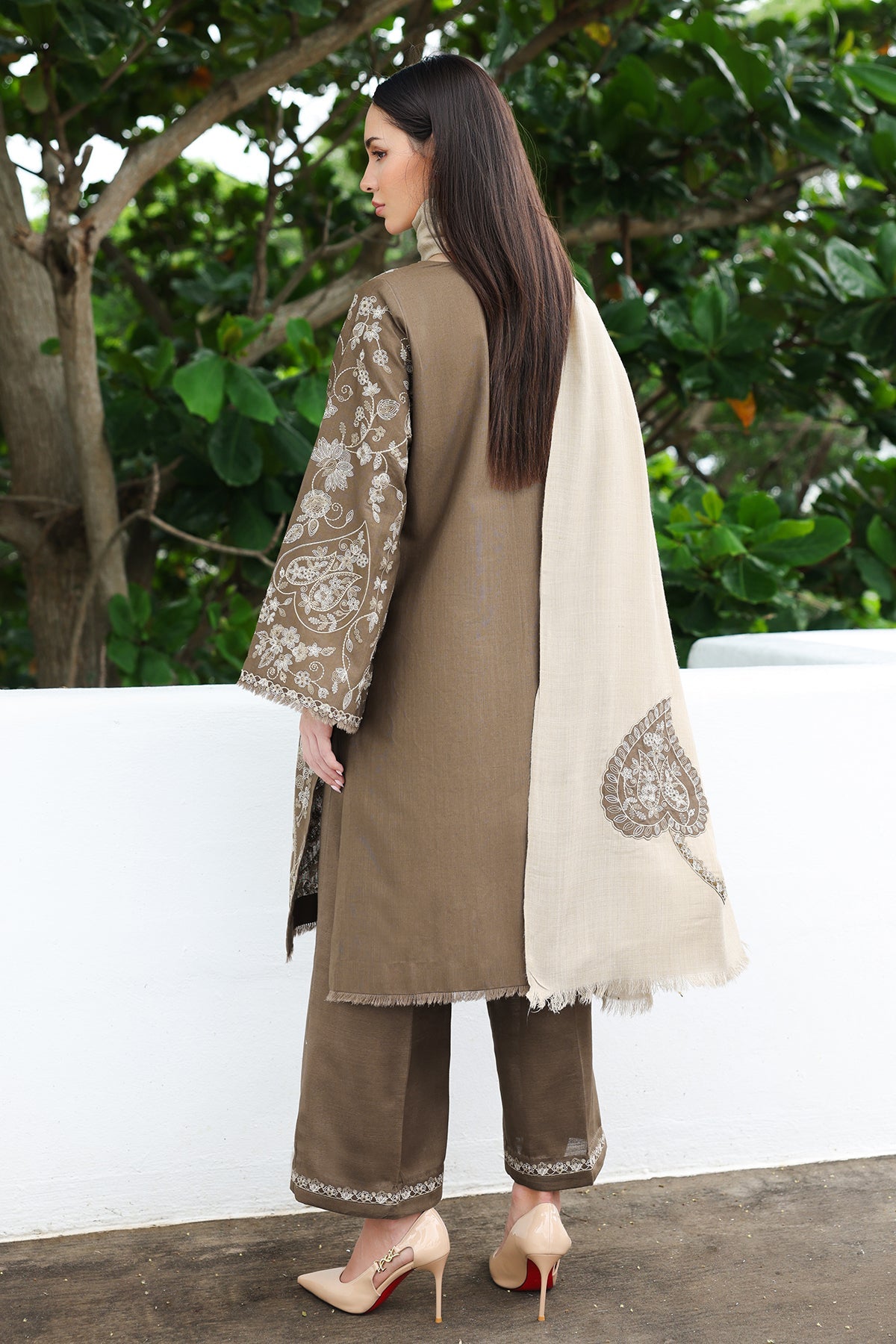 EMBROIDERED KHADDAR SF-4618