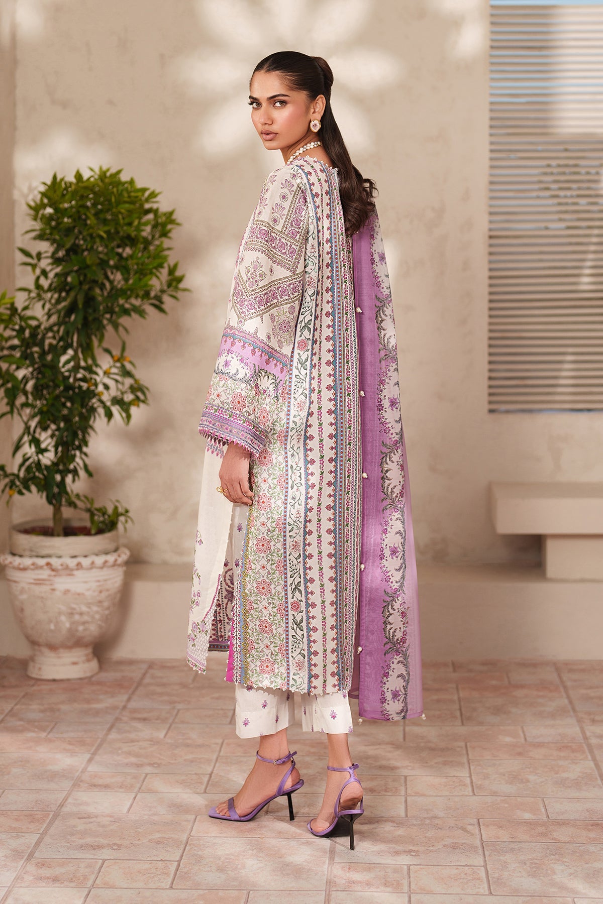 EMBROIDERED LAWN UF-4411