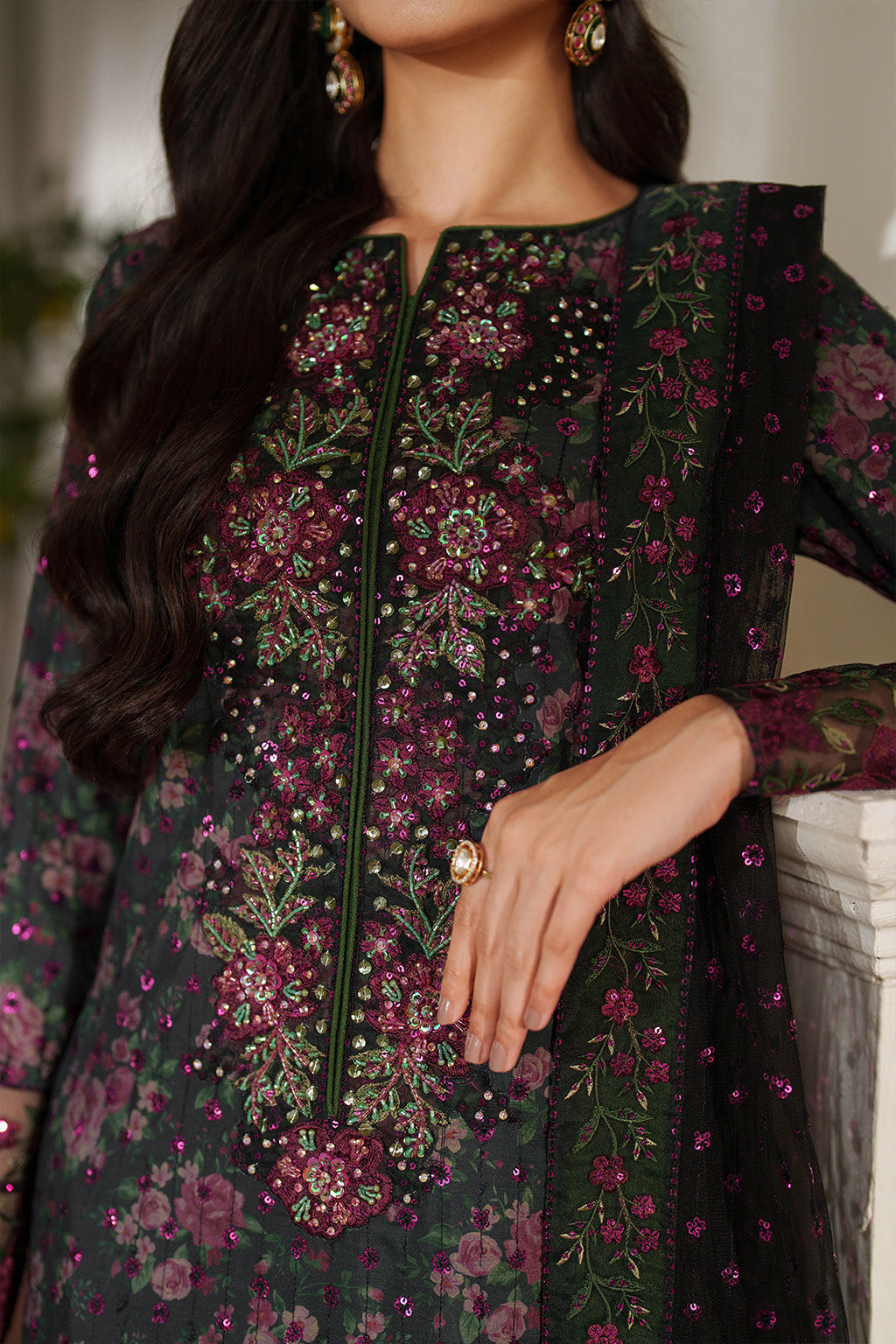 UE-537 Printed Formals