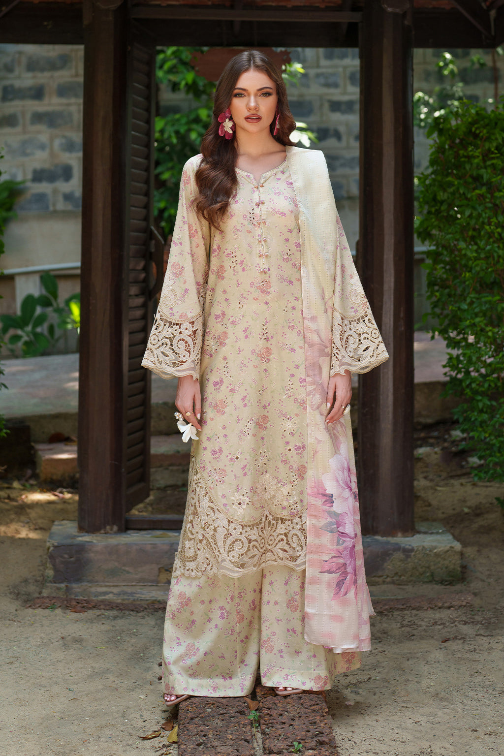 UE-503 Embroidered Lawn