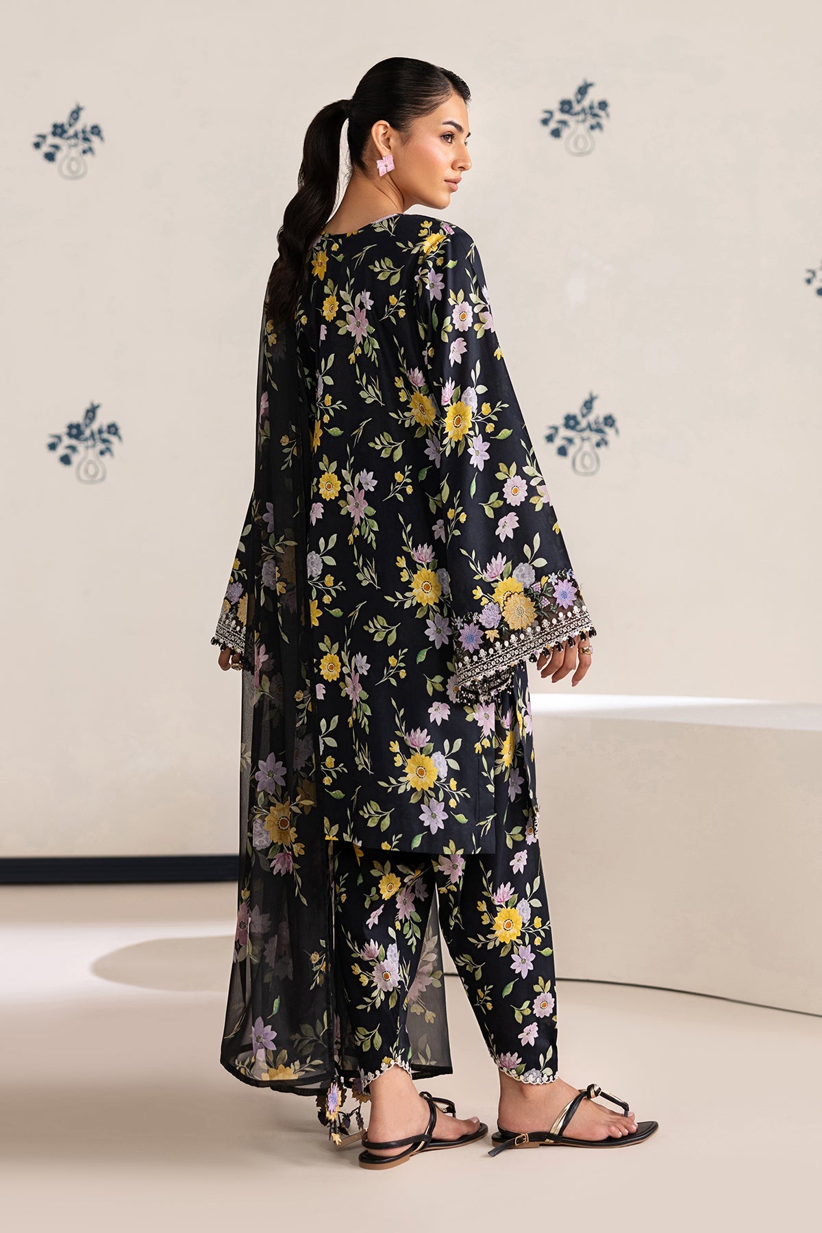 EMBROIDERED LAWN UF-4465