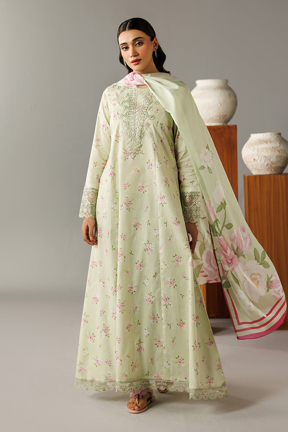 Embroidered Lawn DT-26-13