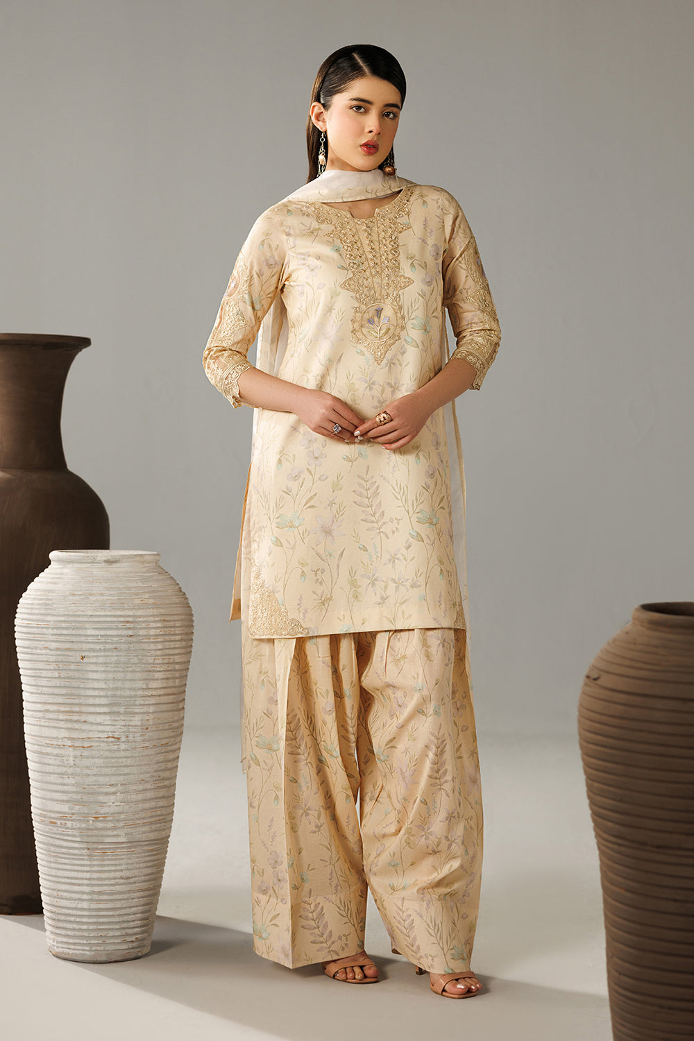 Embroidered Lawn DT-26-19