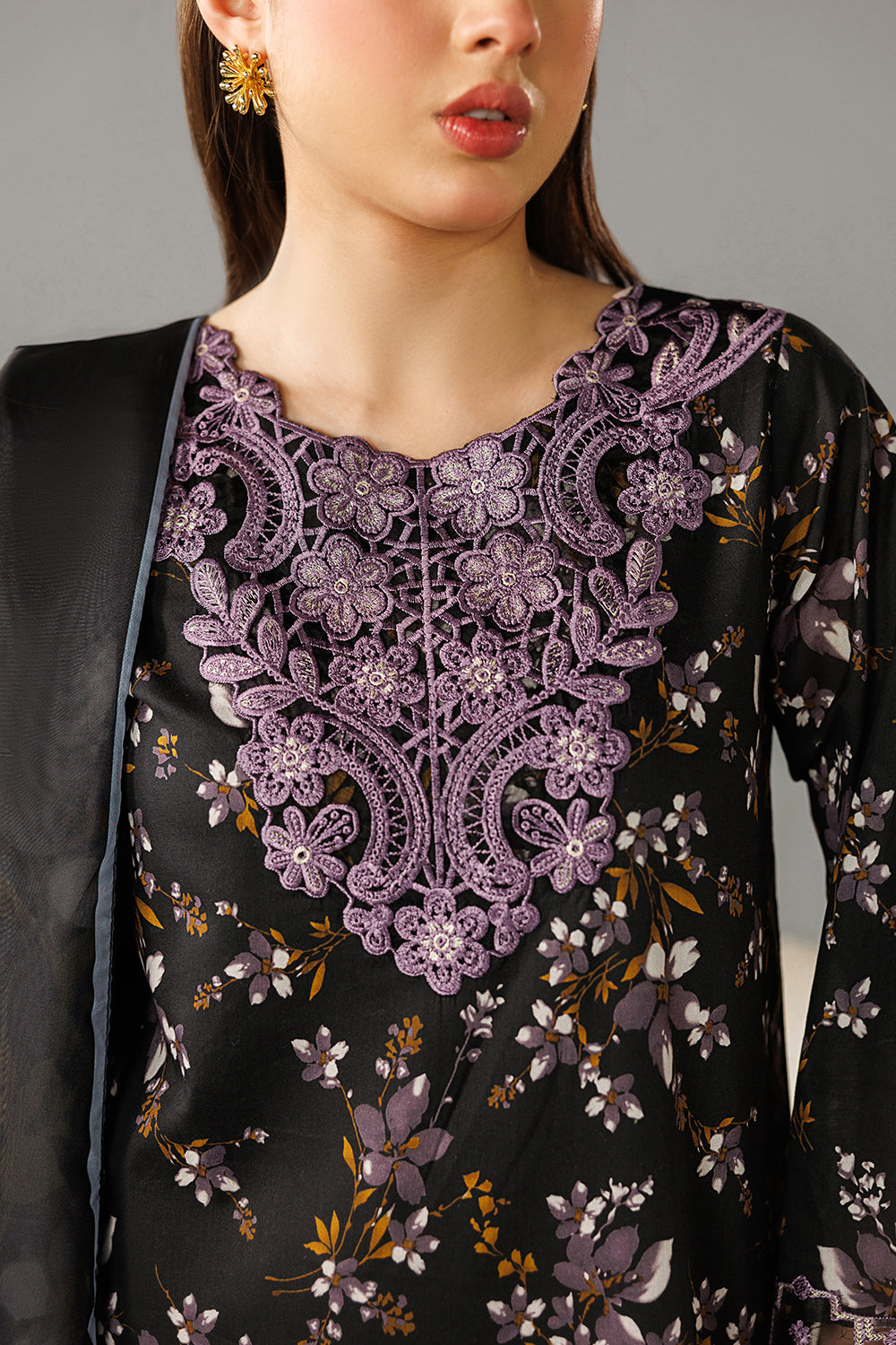 Embroidered Lawn DT-26-12
