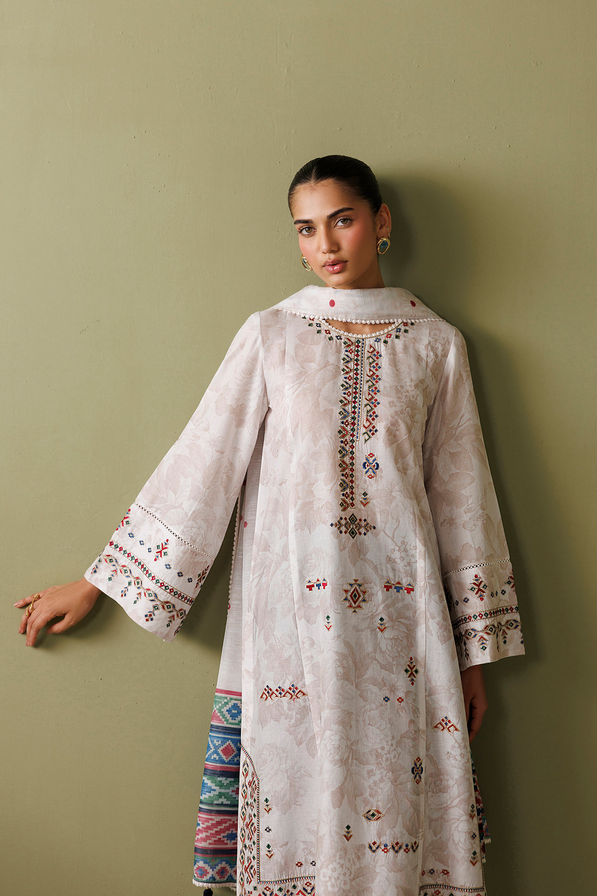 EMBROIDERED LAWN RTW-9373
