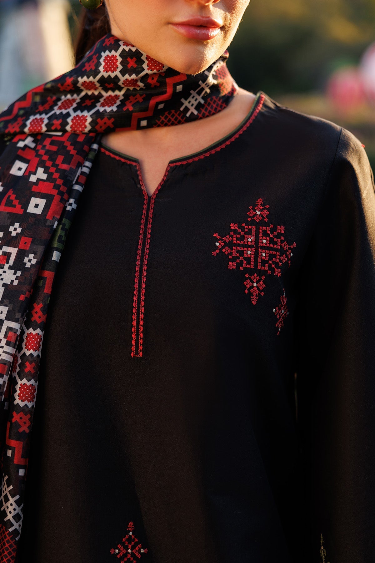 EMBROIDERED LAWN RTW-9301