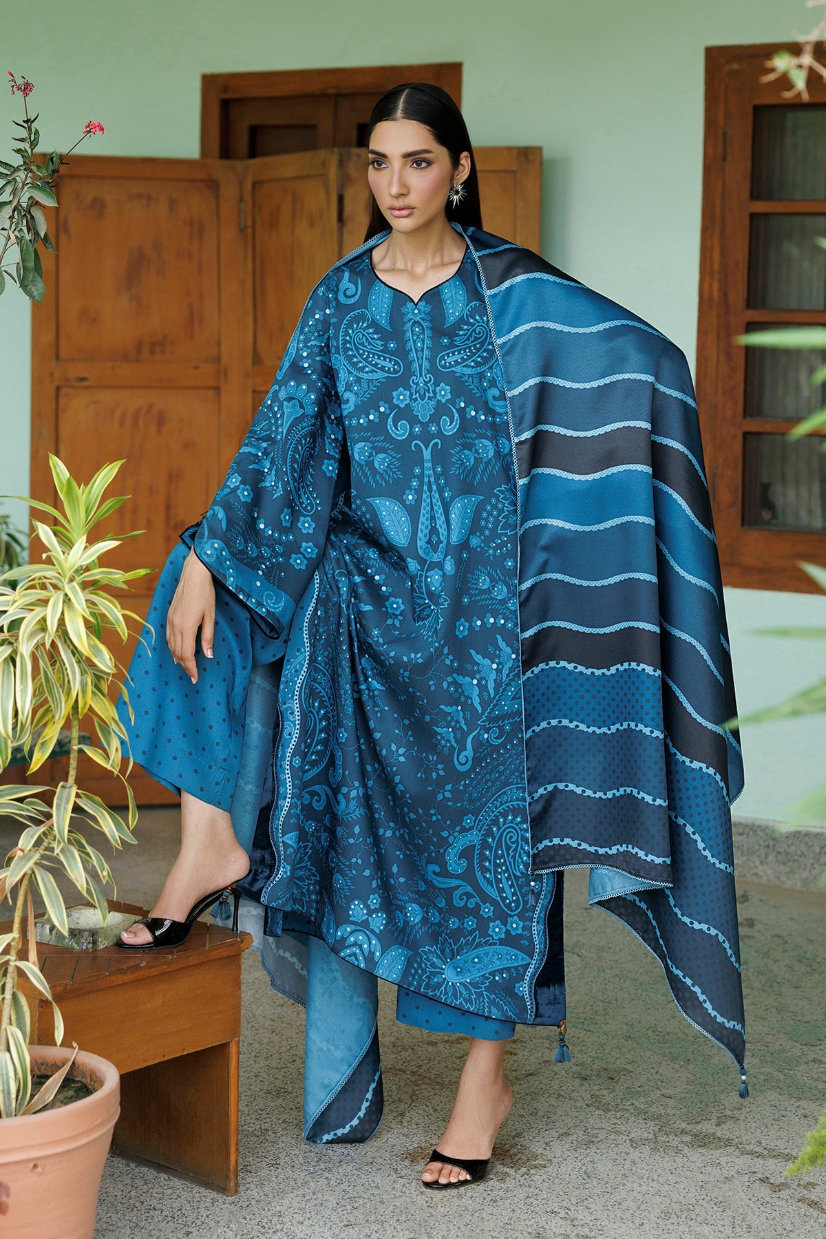 EMBROIDERED PREMIUM VISCOSE UW-0276