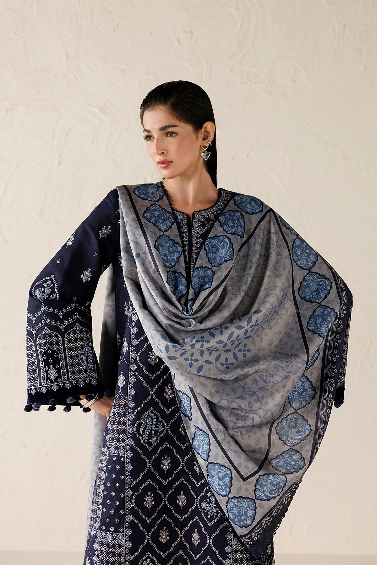 EMBROIDERED PREMIUM KHADDAR UW-0251
