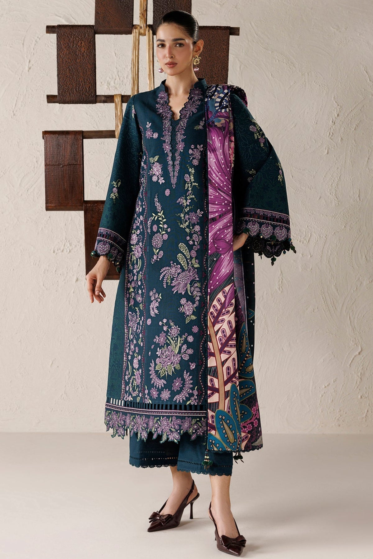 EMBROIDERED PREMIUM KHADDAR UW-0296