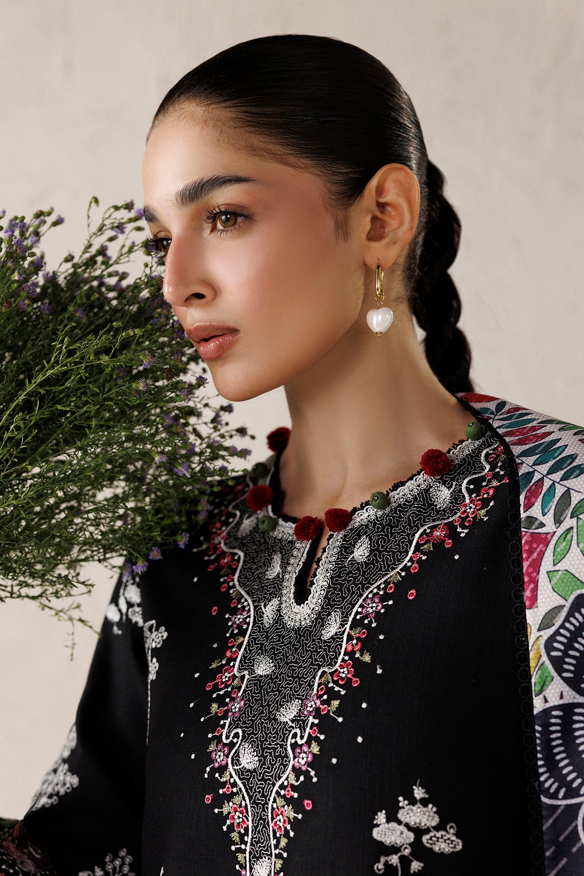 EMBROIDERED PREMIUM KHADDAR UW-0294