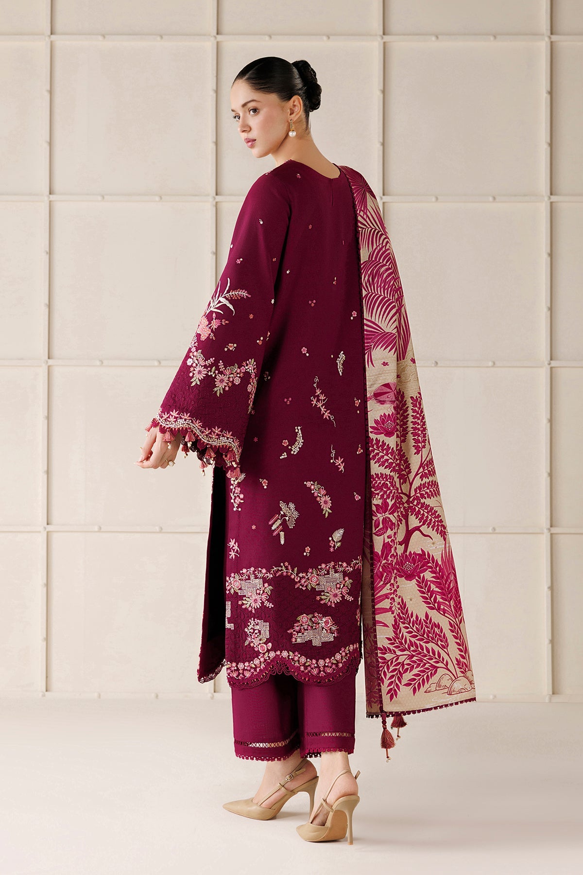 EMBROIDERED PREMIUM KHADDAR UW-0286