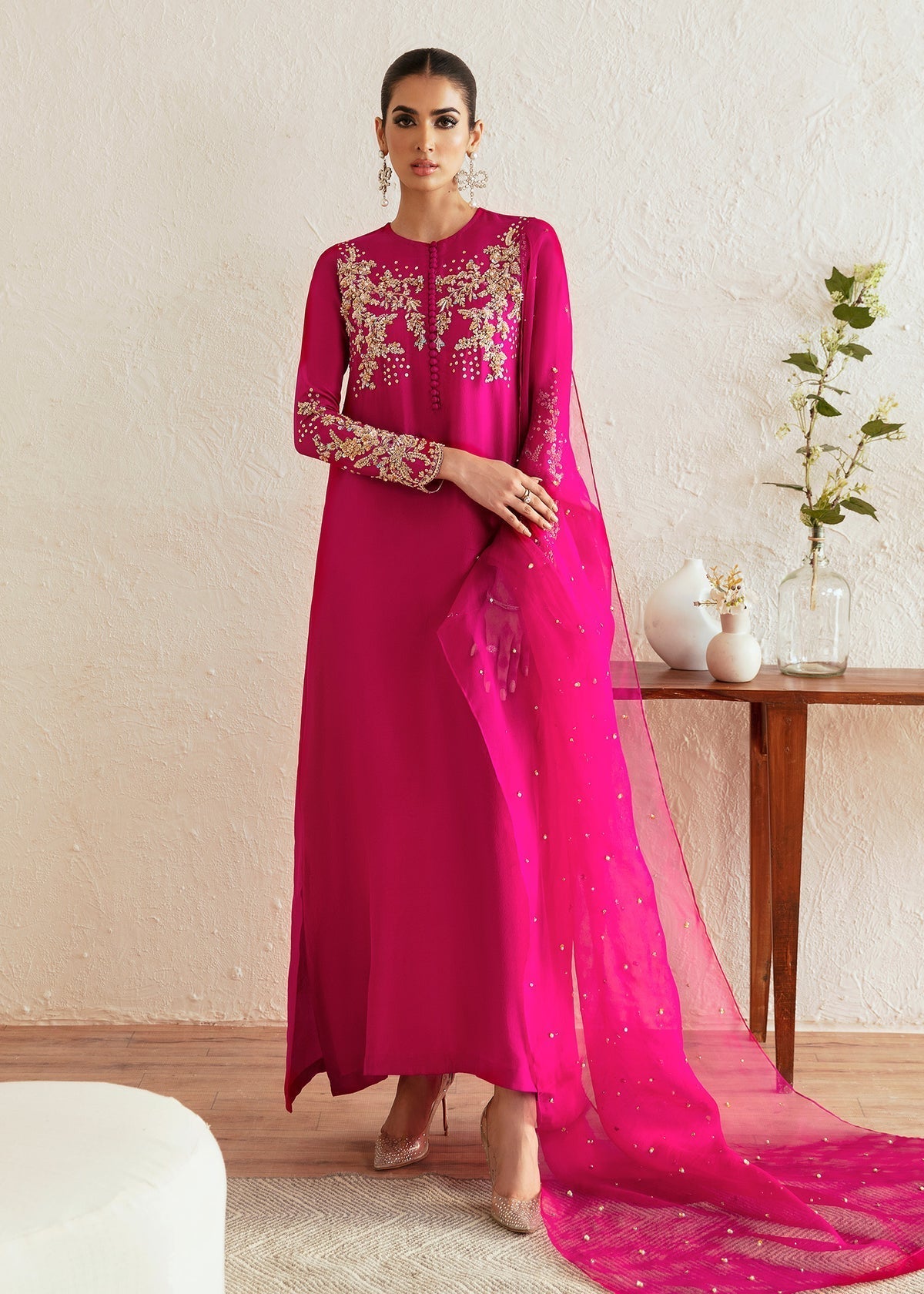 Kanwal Malik – Myra Style